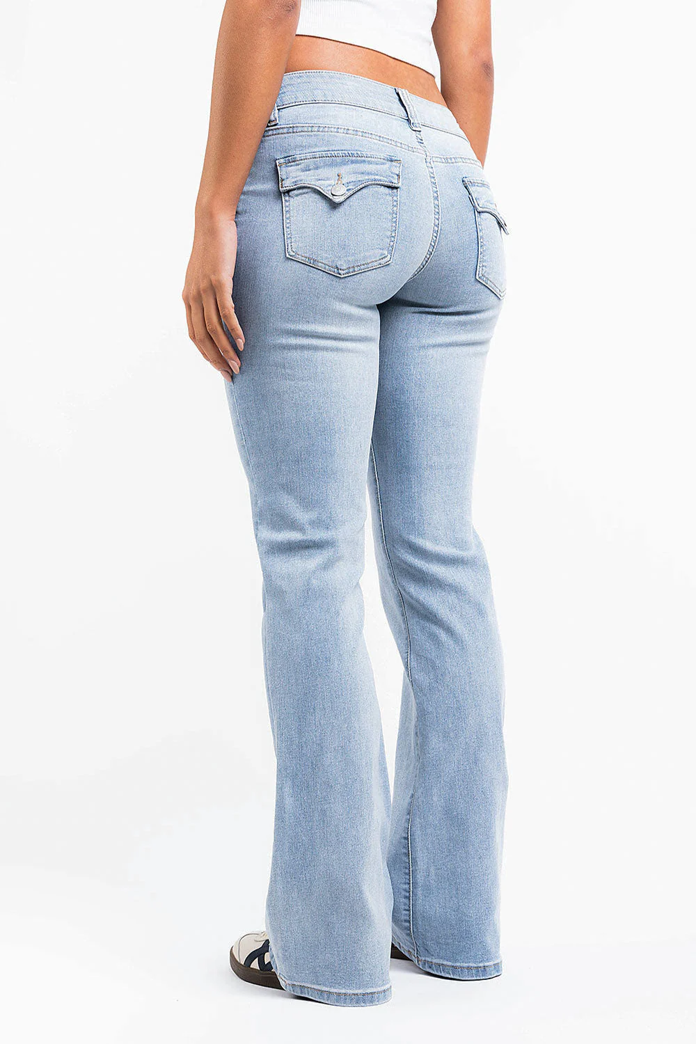 Claire 04Low Bootcut Jeans - Bleach Blue - Image 4