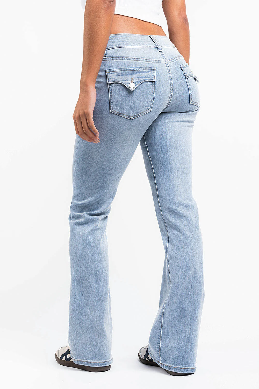 Claire 04Low Bootcut Jeans - Bleach Blue - Image 5