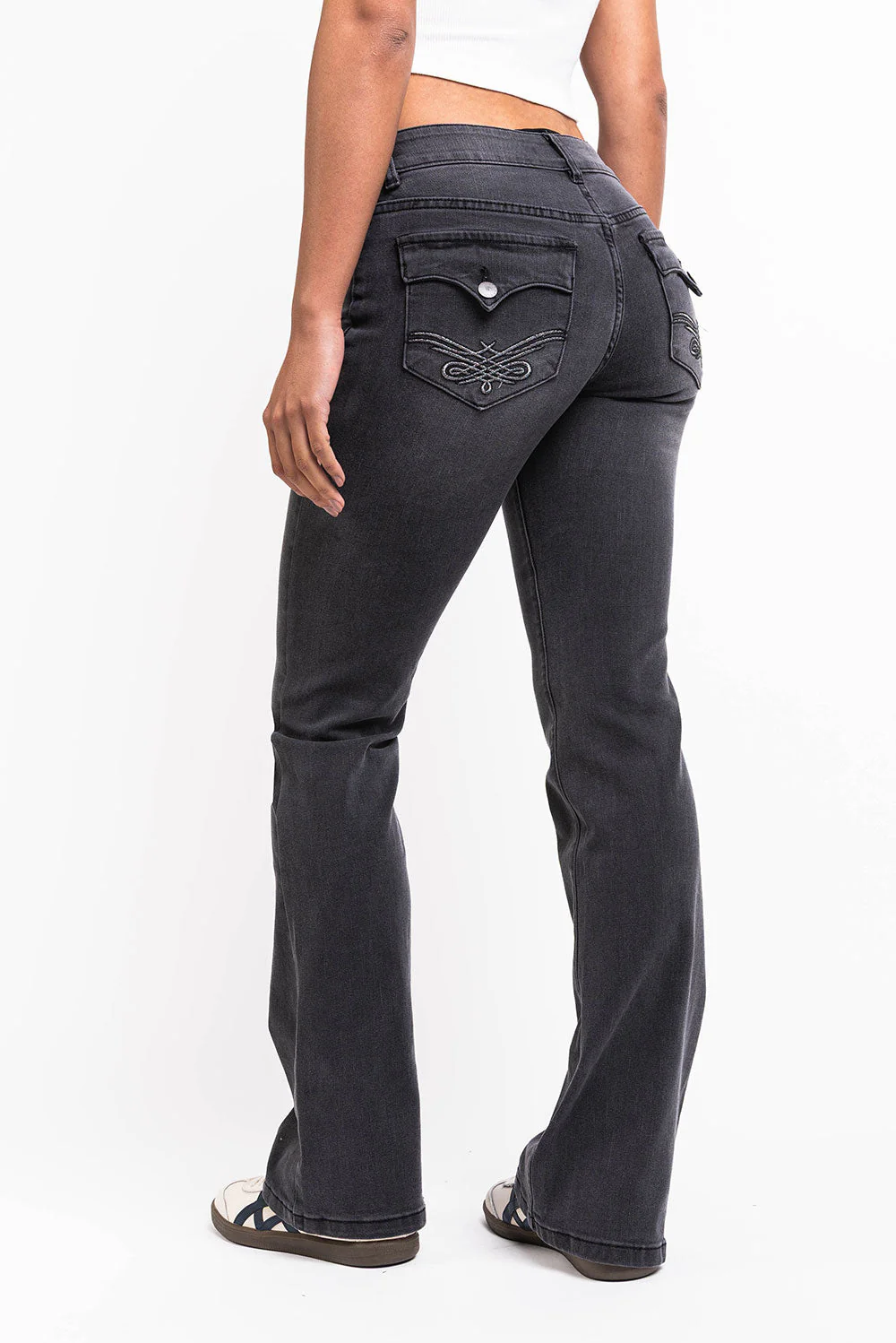 Claire 05Low Bootcut Jeans - Washed Black - Image 4