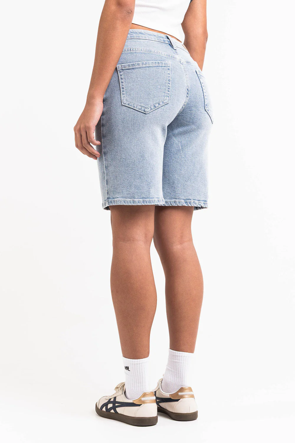 Disa 02Mid 25cm Rette Jeansshorts - Bleach Blue - Image 4