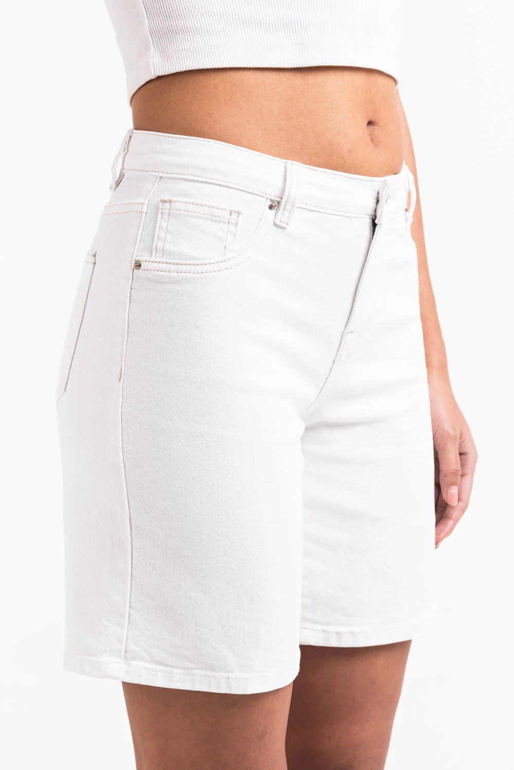Disa 02Mid 25cm Rette Jeansshorts - White - Image 6