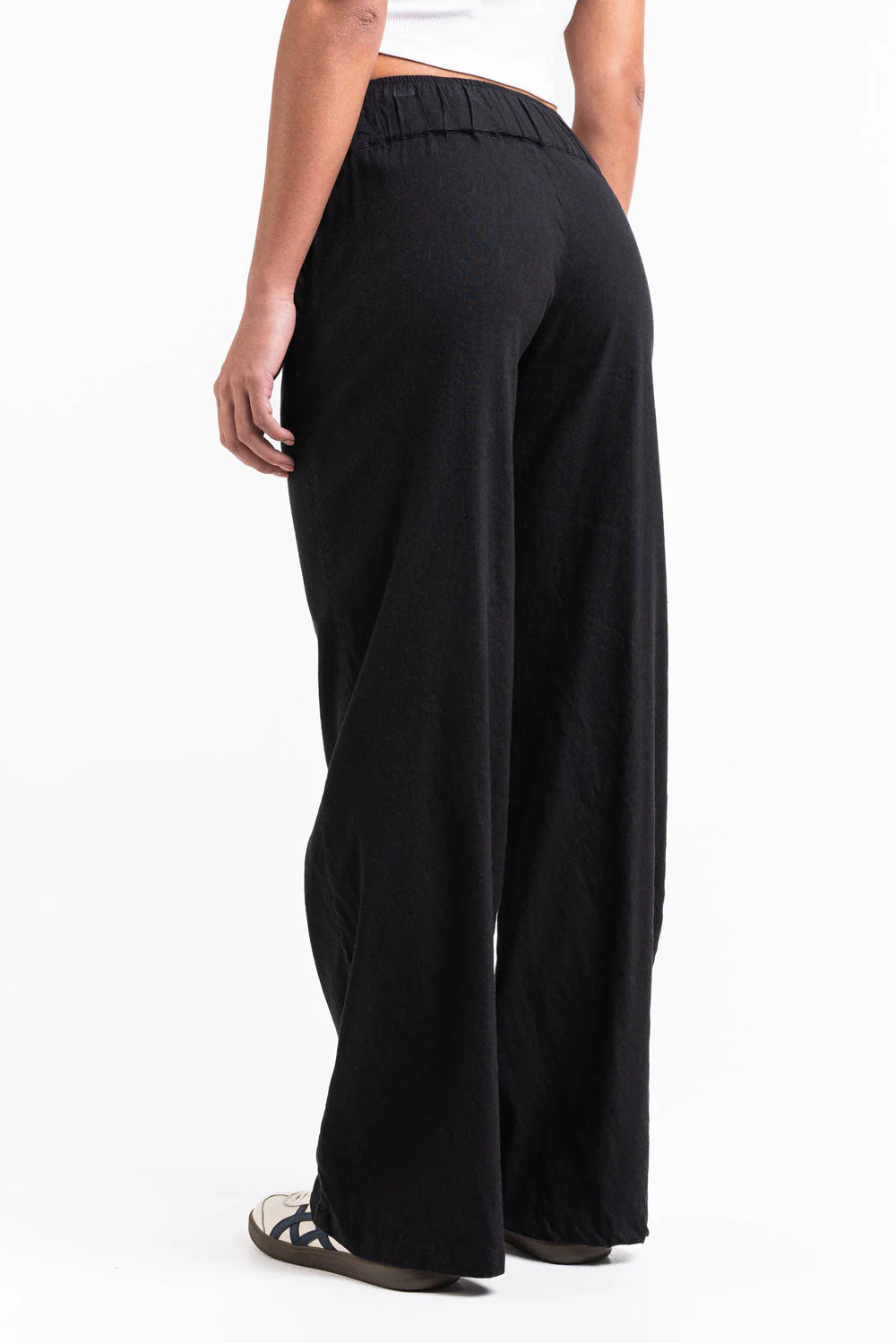 Mabel 03Low LinStretch Rette Linbukser - Black - Image 2