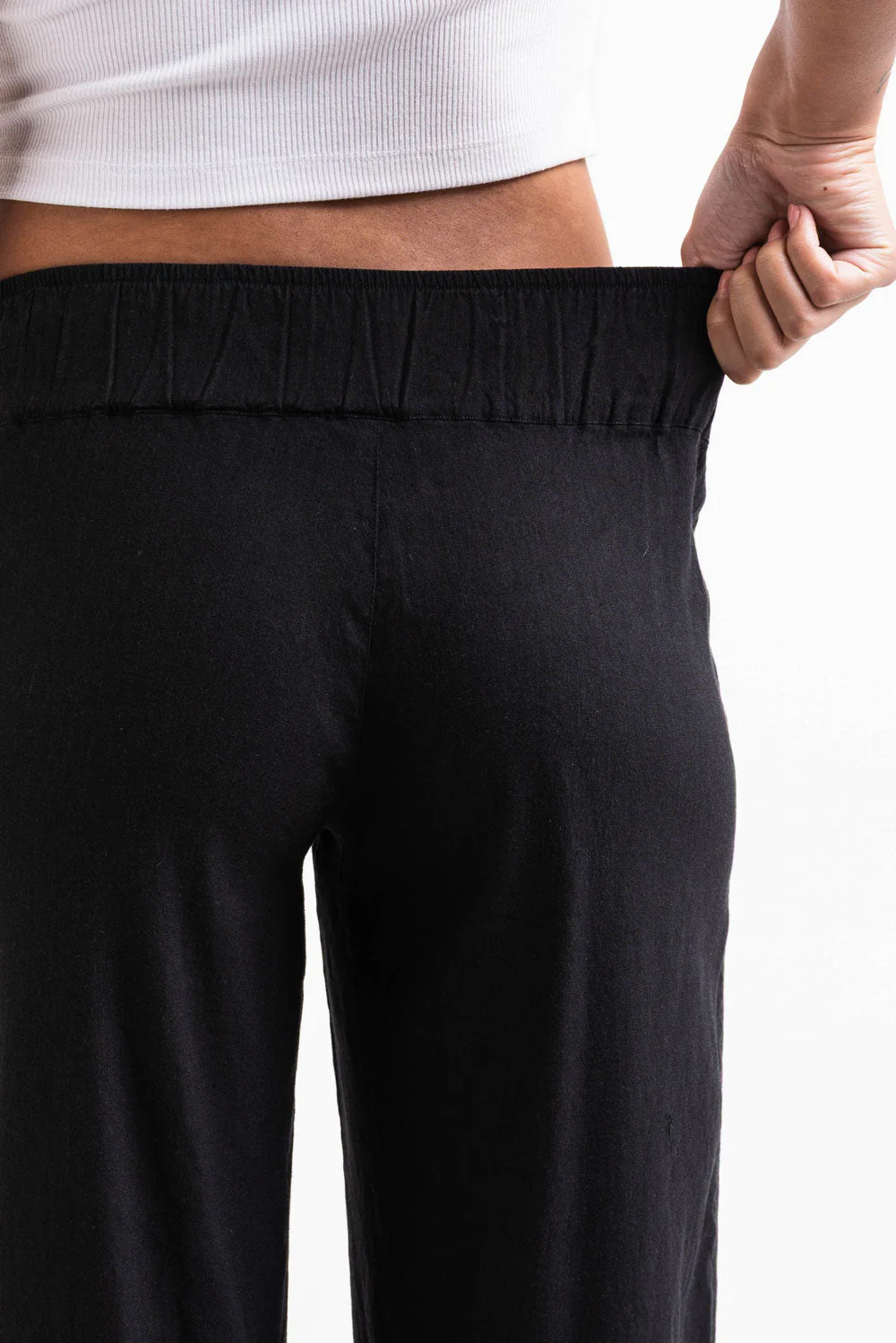 Mabel 03Low LinStretch Rette Linbukser - Black - Image 5