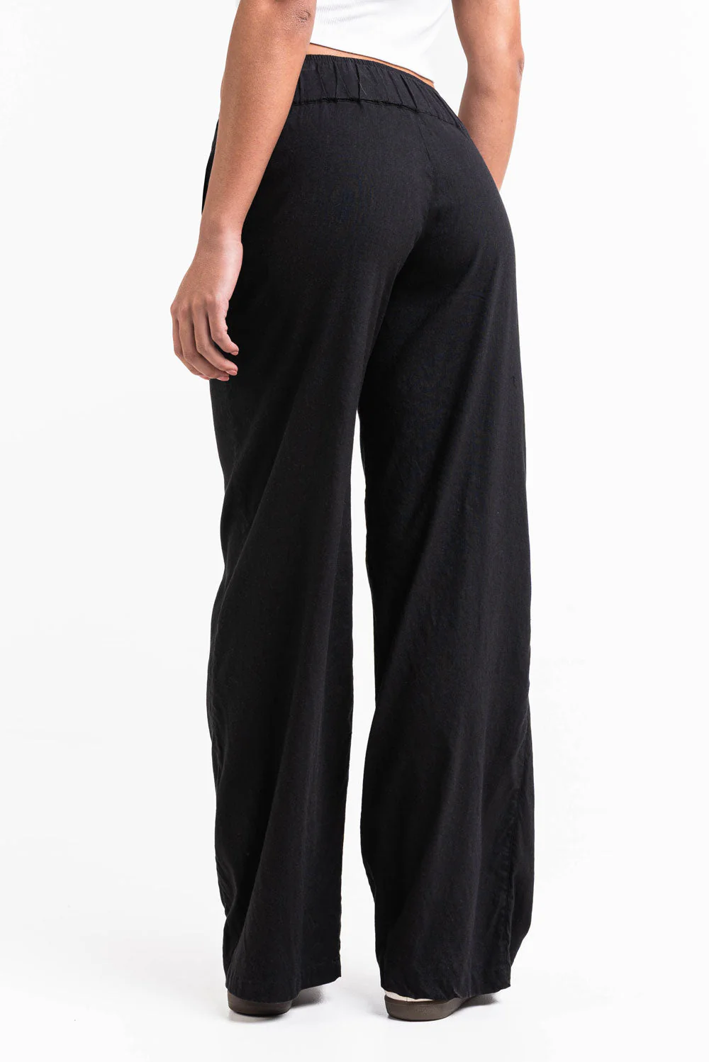 Mabel 03Low LinStretch Rette Linbukser - Black - Image 7