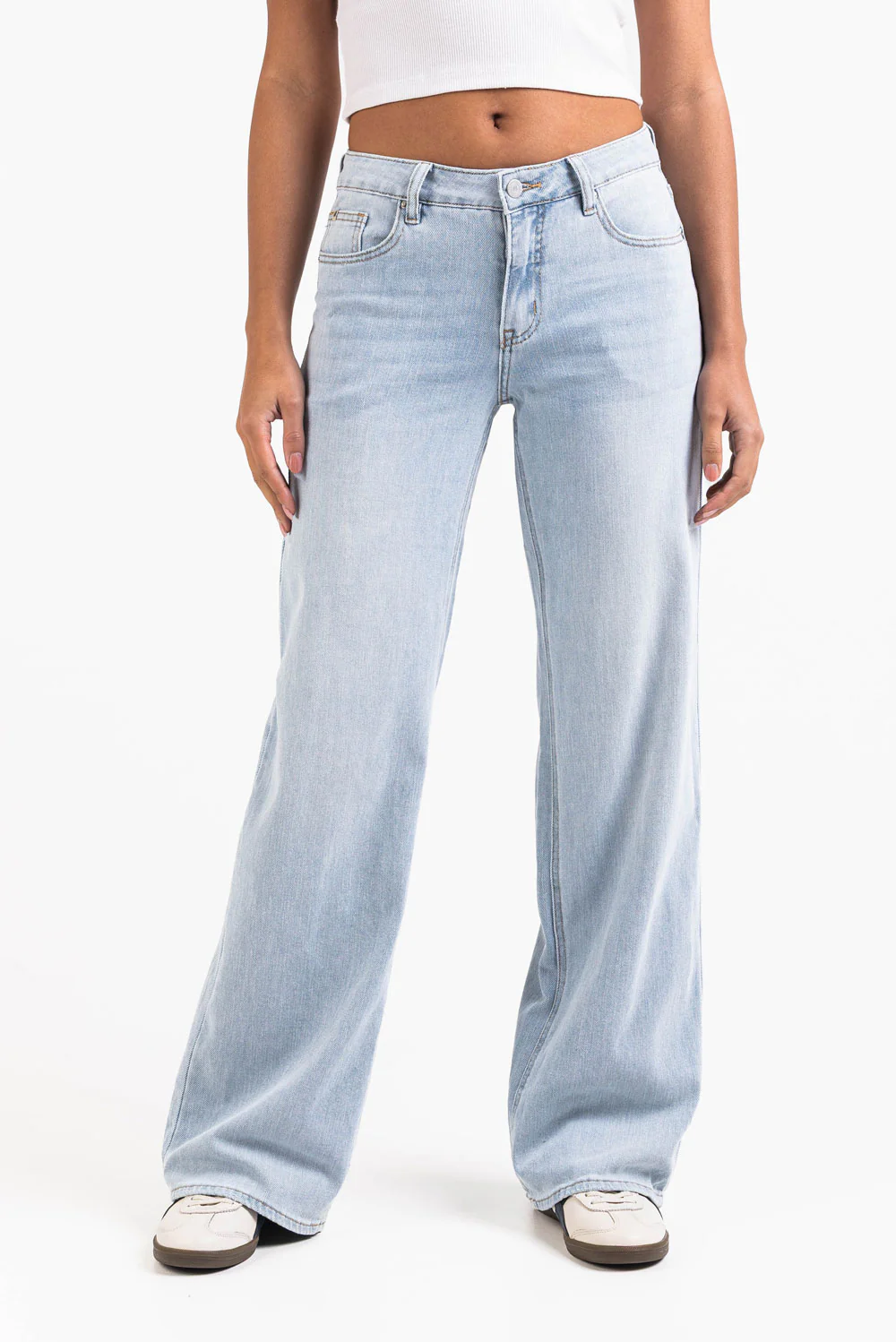 Mikka 03Mid Vide Jeans LightWeight - Bleach Blue