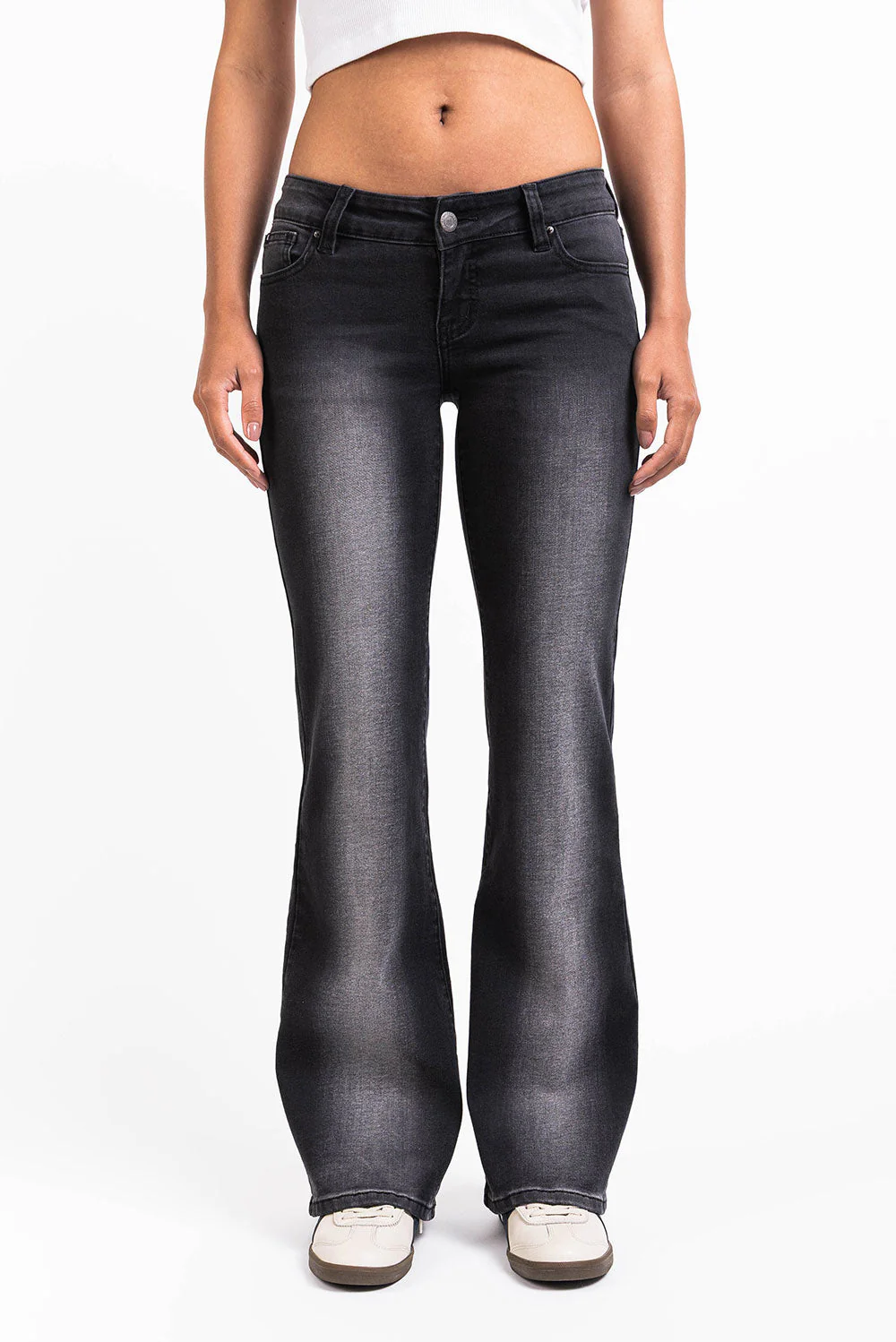 Taylor 02UltraLow Bootcut Jeans - Washed Black