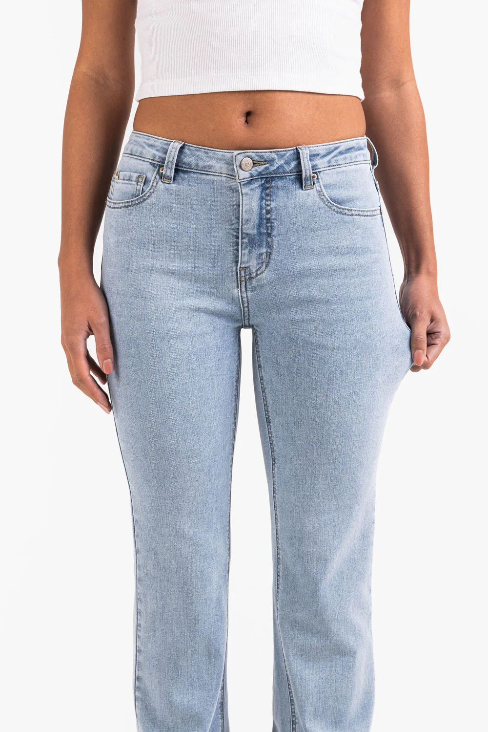 Taylor 02Mid Bootcut Jeans - Bleach Blue - Image 4