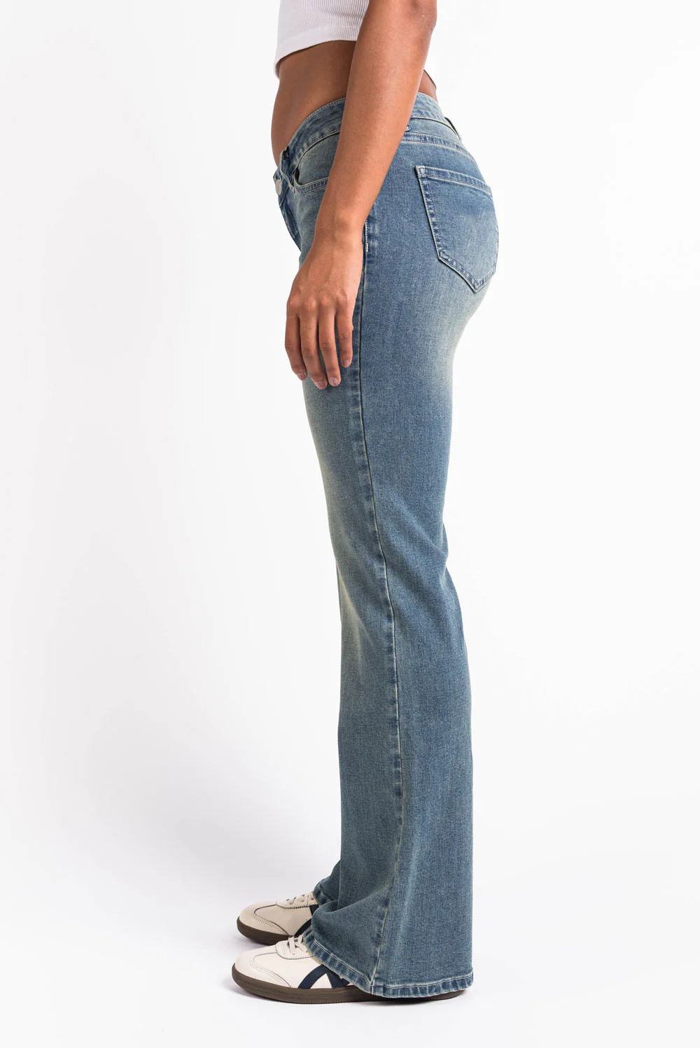 Taylor 02UltraLow Bootcut Jeans - Worn Blue Origin - Image 5