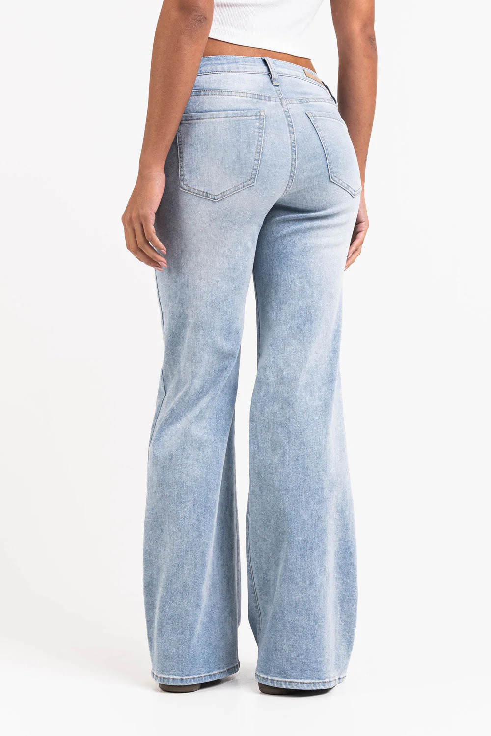 Taylor 06Low Flared Jeans - Bleach Blue - Image 3