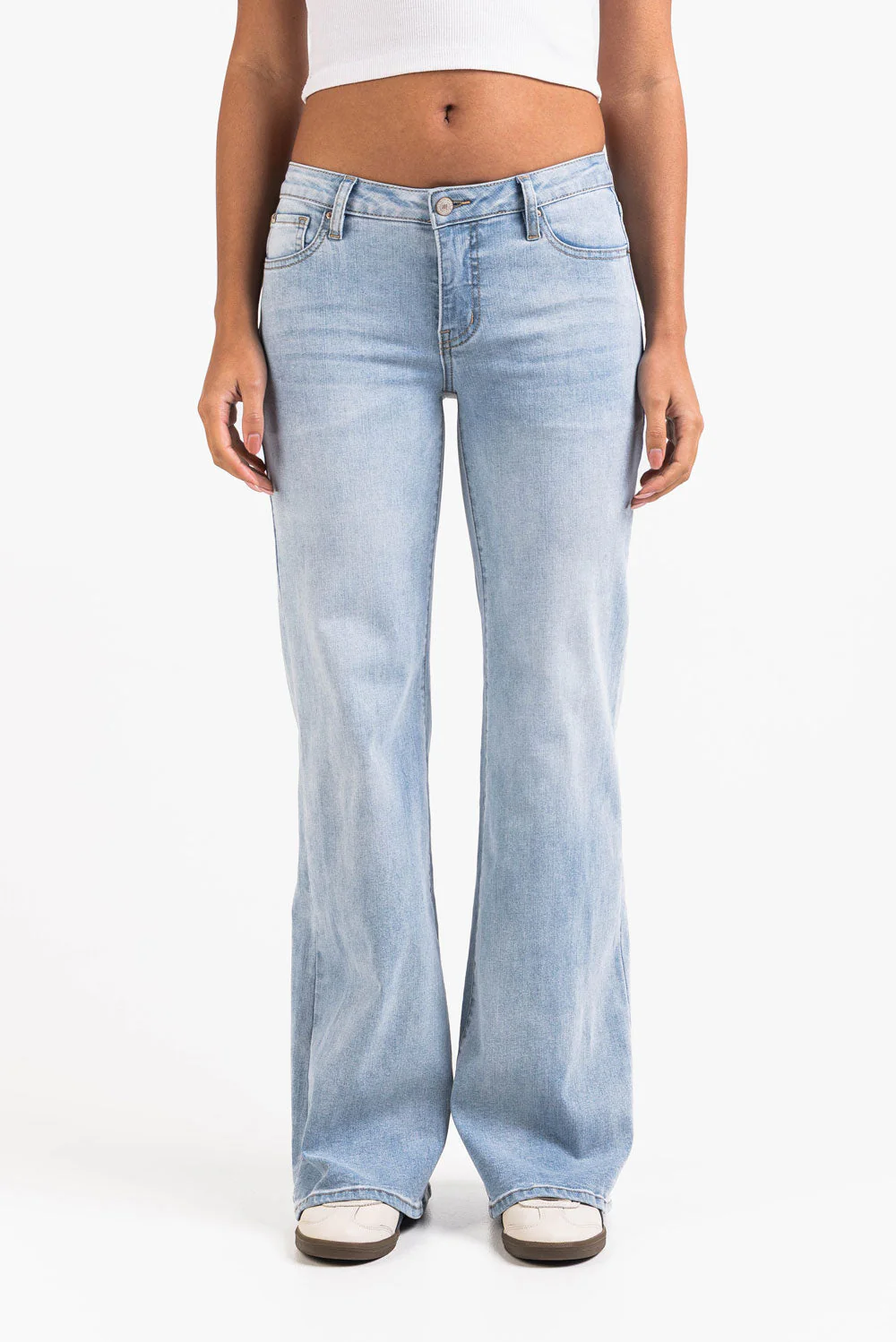 Taylor 06Low Flared Jeans - Bleach Blue - Image 4