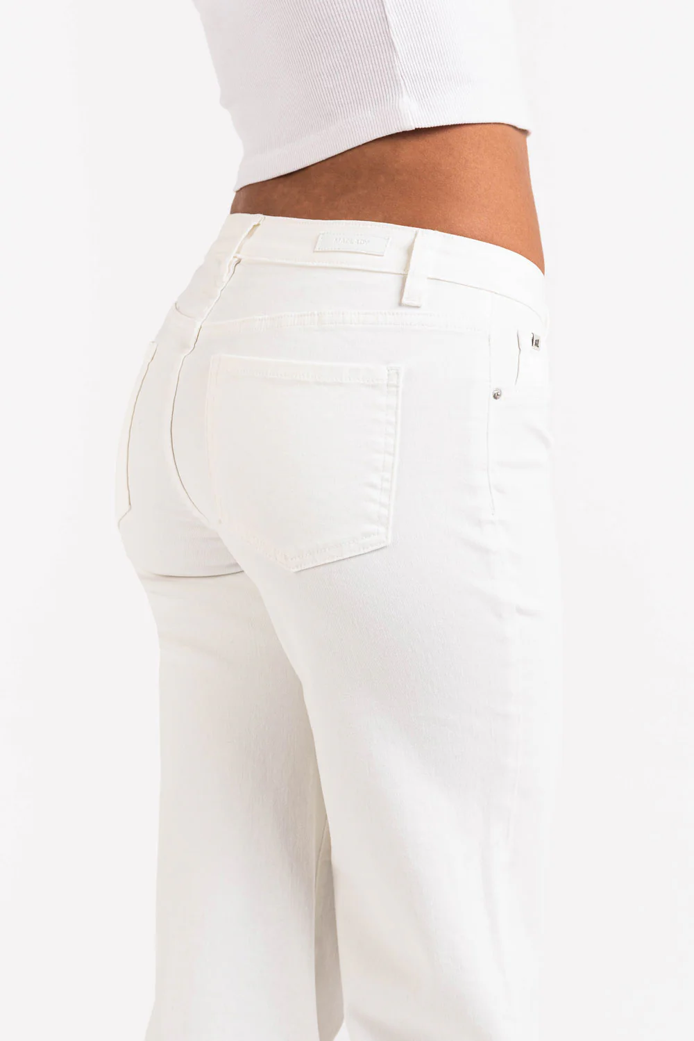 Taylor 06Low Flared Jeans - White - Image 7